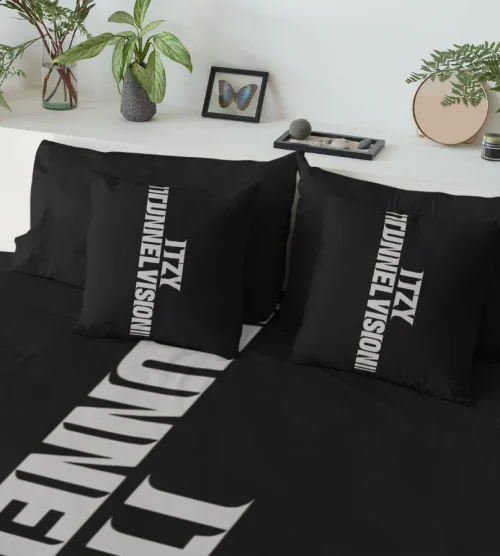 Itzy Tunnel Vision Bed Sheets + 2 Pillowcases